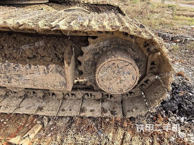 右驱动轮（行走机构）