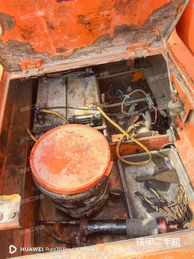 大臂根部?斜視（工作和回轉(zhuǎn)裝置）