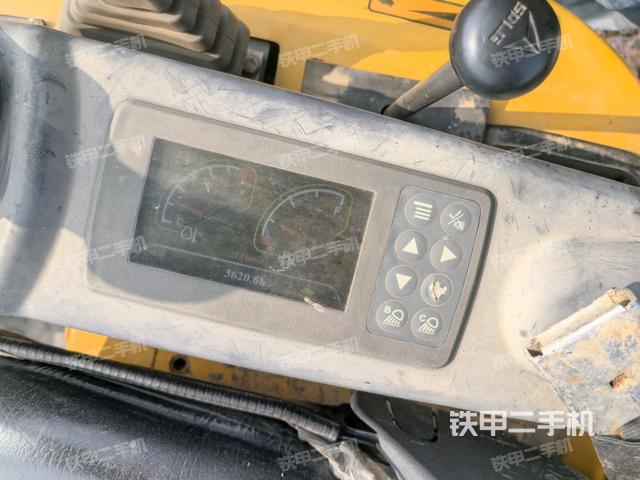 座椅右侧控制台/钥匙门/油门/含右手柄（驾驶室部分）