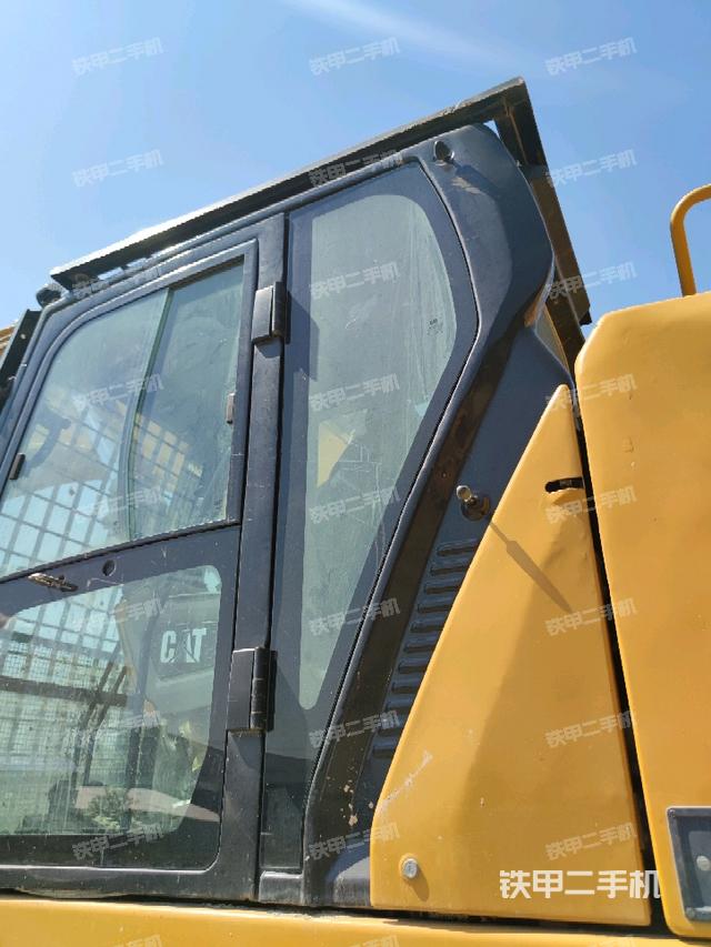 駕駛室左后45度（駕駛室部分）