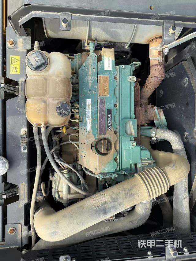 發(fā)動(dòng)機(jī)整體俯視（整機(jī)外觀）