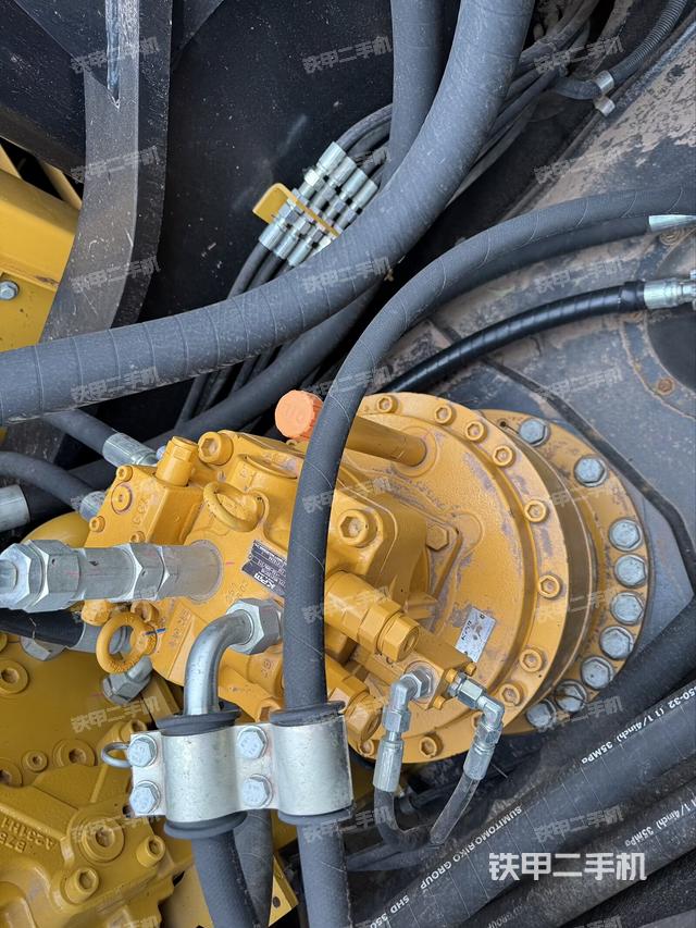 回轉(zhuǎn)馬達（上車部件）