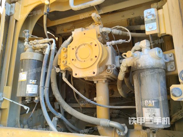 液壓泵斜45?左（大件艙室）