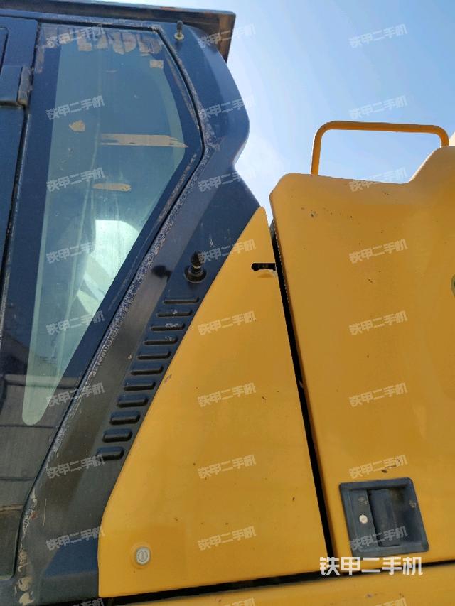 驾驶室左后45度（驾驶室部分）