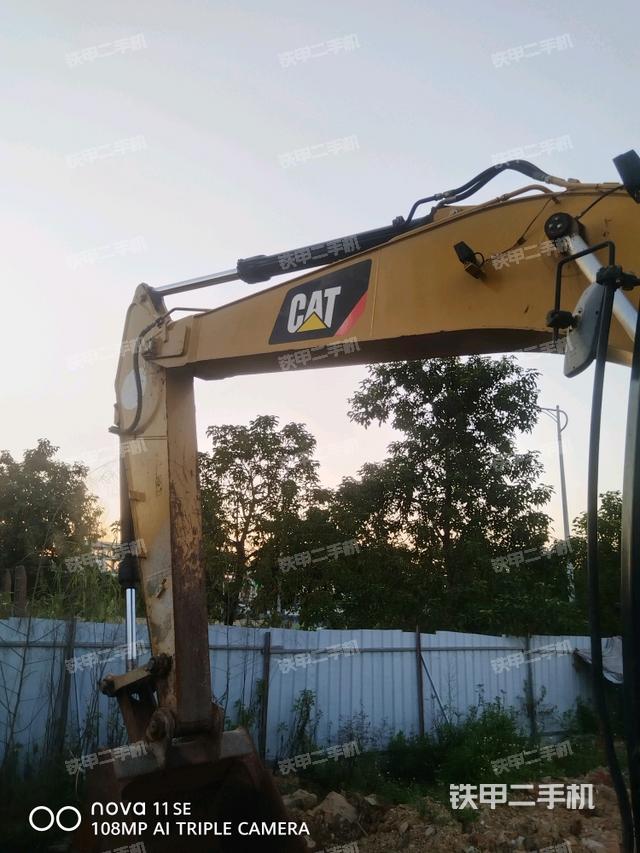 小臂整体左后（工作和回转装置）