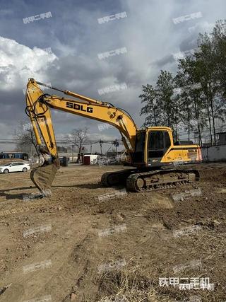 山东临工E6225F挖掘机