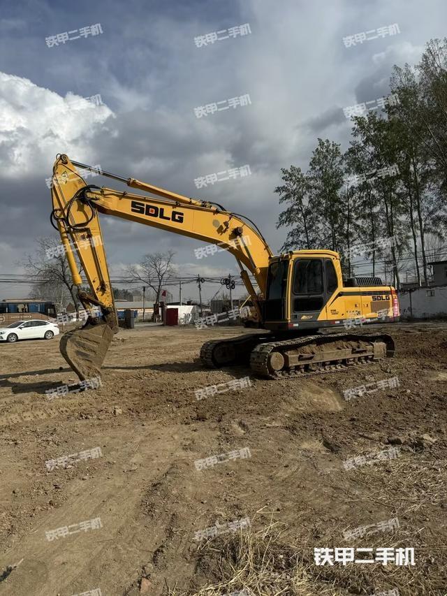 山东临工E6225F挖掘机