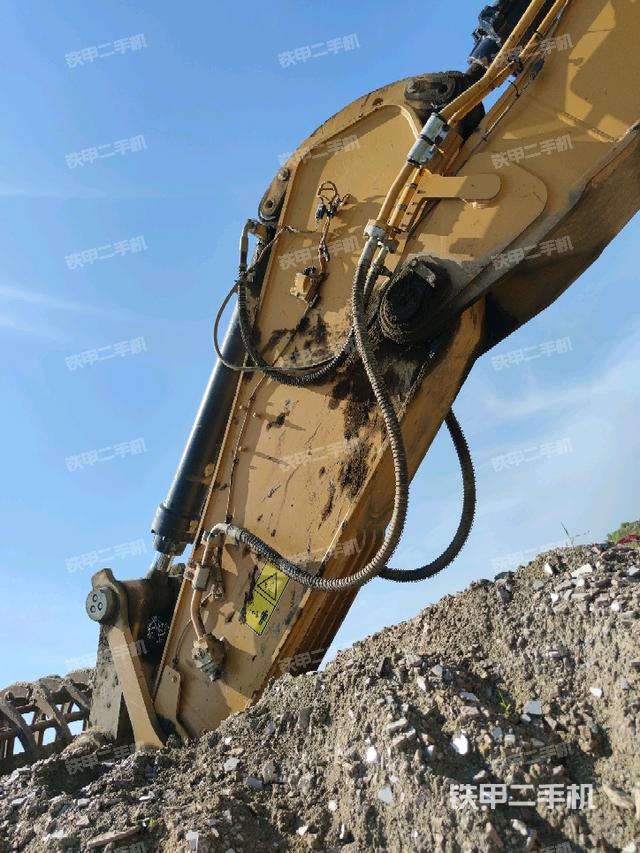 小臂整體左后（工作和回轉(zhuǎn)裝置）