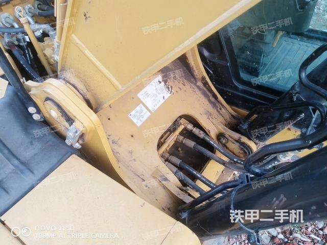 大臂背部俯视（工作和回转装置）