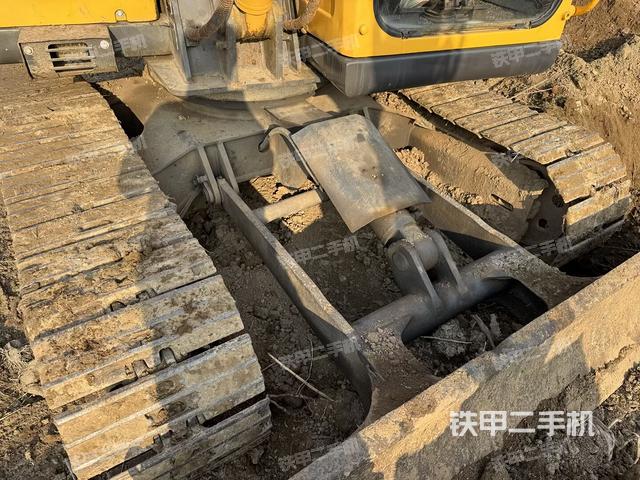 单侧履带整体（整机外观）