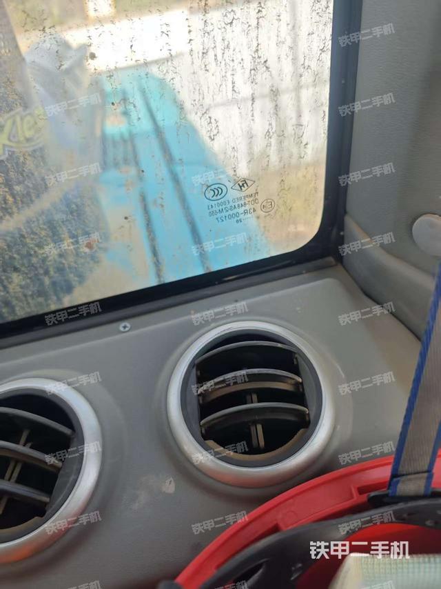 座椅后部（驾驶室部分）