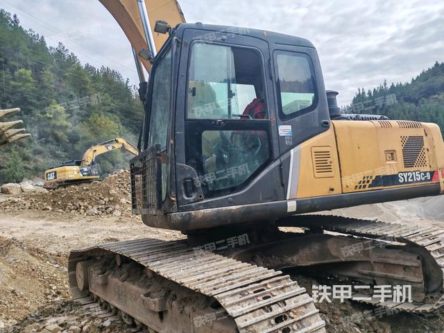 三一重工SY215C挖掘机