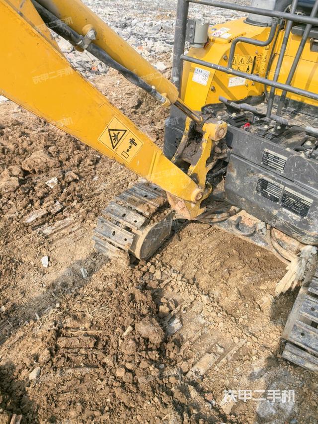 大臂整体 右侧（工作和回转装置）