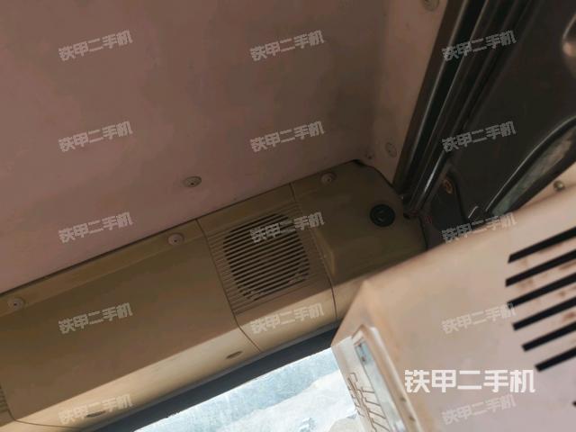 右侧玻璃角标（驾驶室部分）