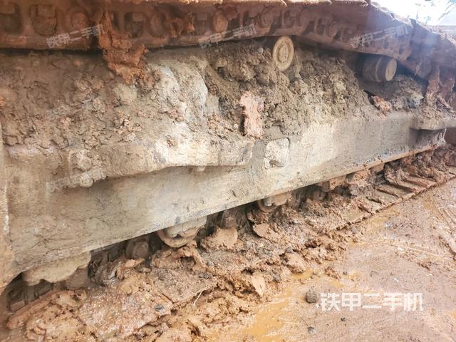 單側(cè)履帶整體（整機(jī)外觀）