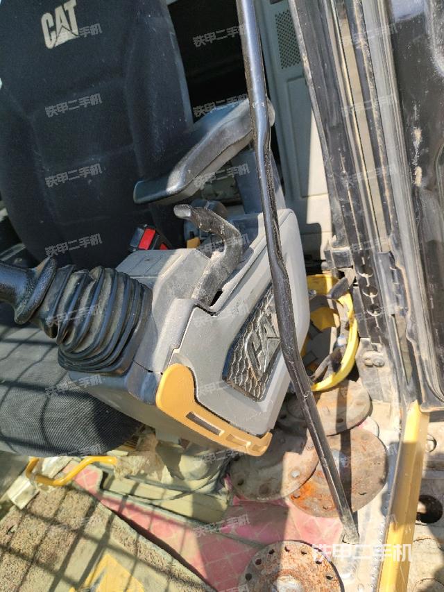 座椅左側(cè)控制臺(tái)/音響/含左手柄（駕駛室部分）