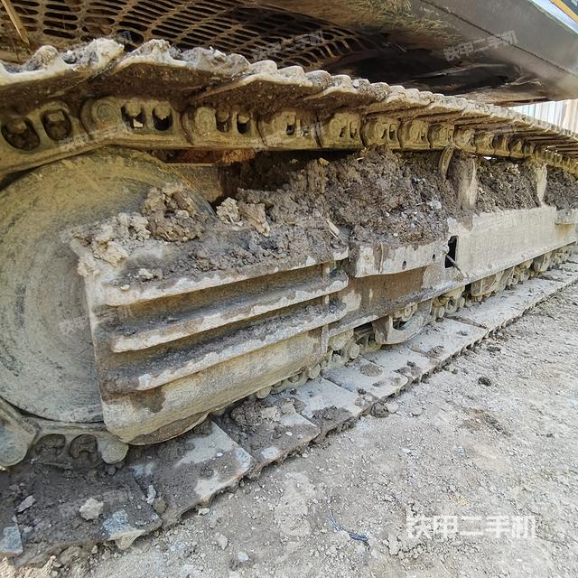 單側(cè)履帶整體（整機(jī)外觀）