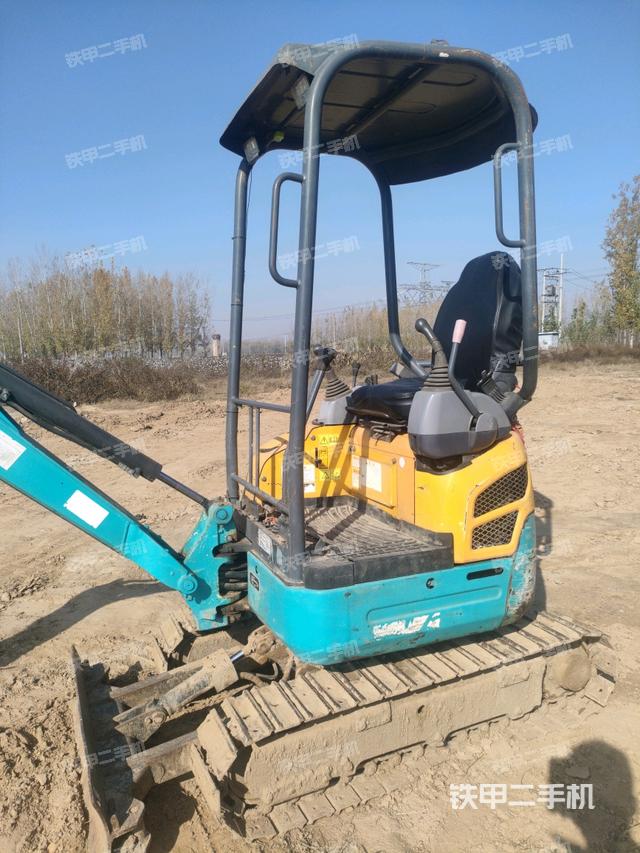 驾驶室整体（整机外观）