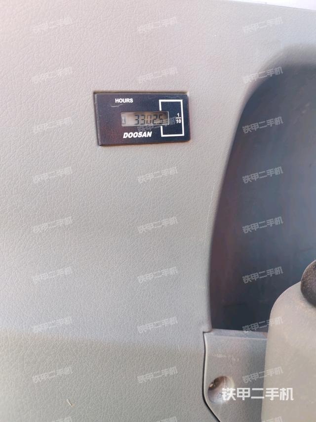 驾驶室整体（整机外观）