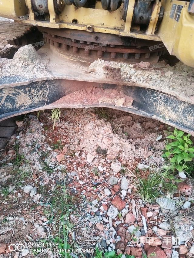 右驱动轮（行走机构）