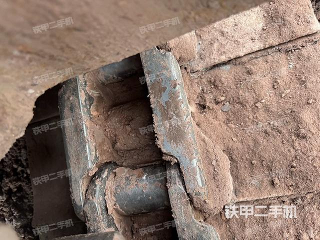 右側(cè)行走馬達蓋板（行走機構(gòu)）