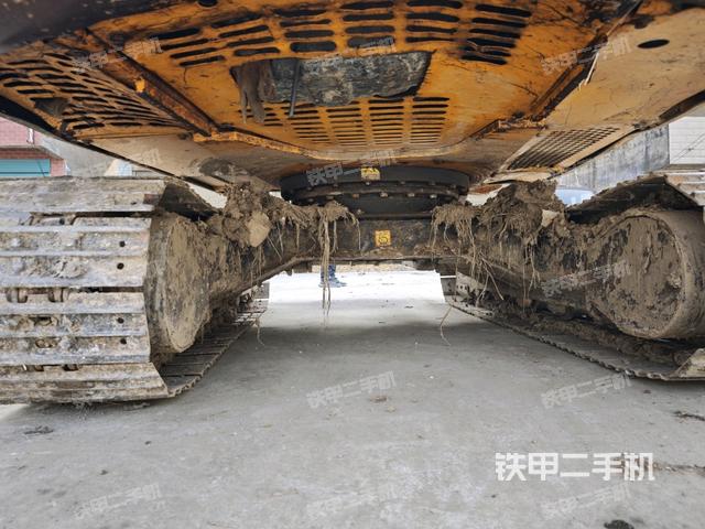 小臂整体右前（工作和回转装置）