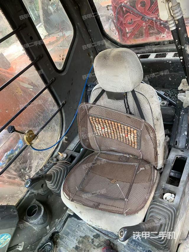 駕駛室整體（整機(jī)外觀）