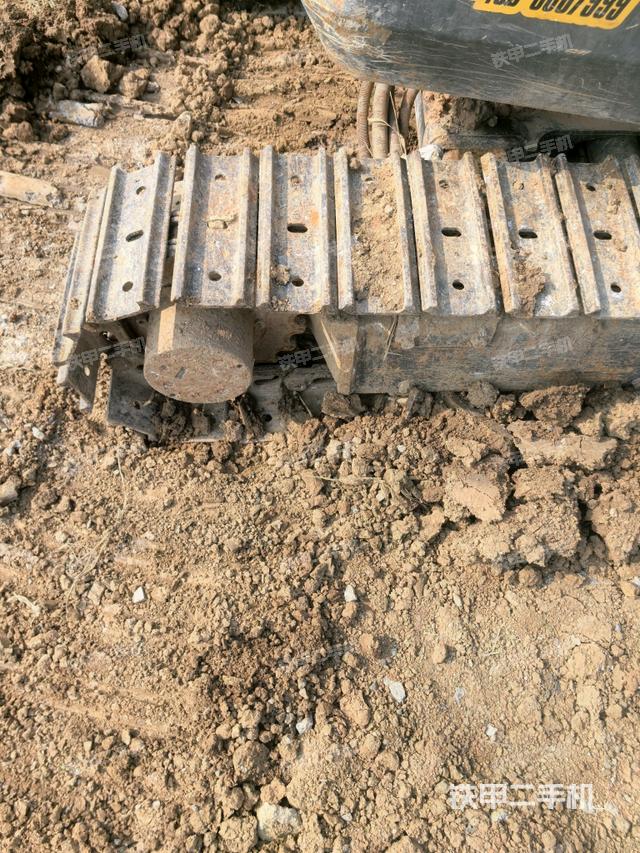 右驱动轮（行走机构）