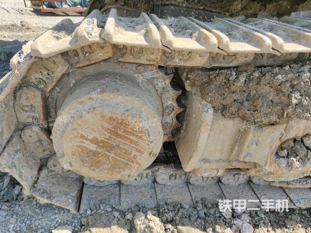 右驅(qū)動(dòng)輪（行走機(jī)構(gòu)）