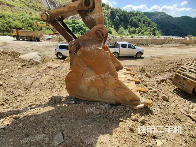 小臂整體左后（工作和回轉(zhuǎn)裝置）