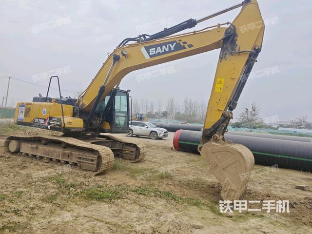 驾驶室顶部（整机外观）