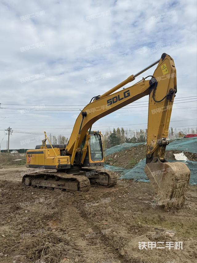 驾驶室整体（整机外观）