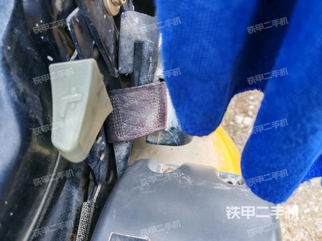 座椅右侧控制台/钥匙门/油门/含右手柄（驾驶室部分）