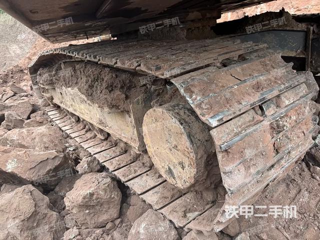 右侧履带整体（行走机构）