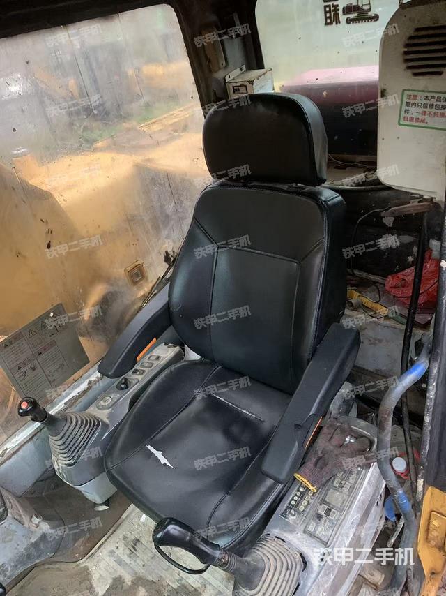 驾驶室整体（整机外观）