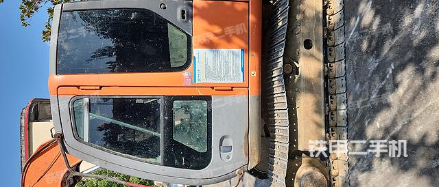 驾驶室整体（整机外观）