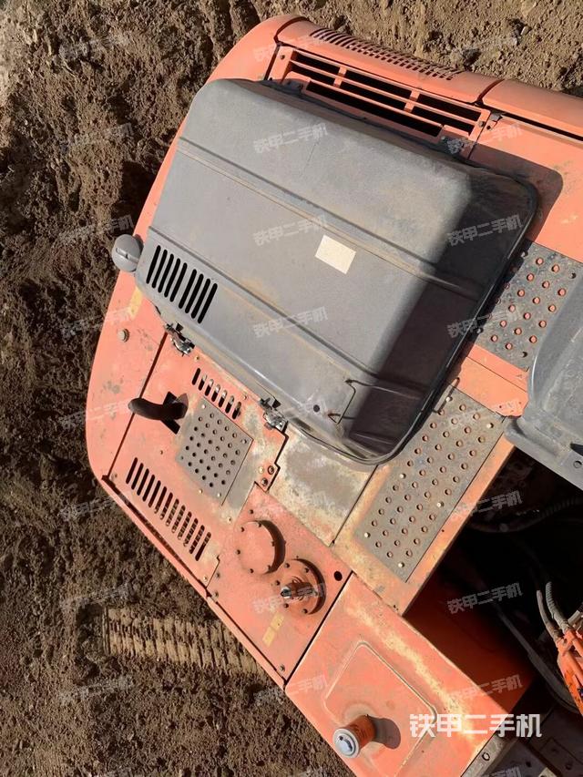 駕駛室頂部（整機(jī)外觀）