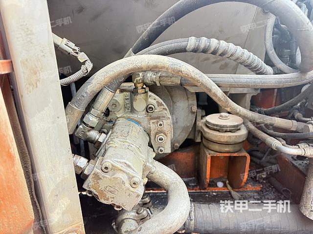 液壓泵艙室正面整體（整機(jī)外觀）