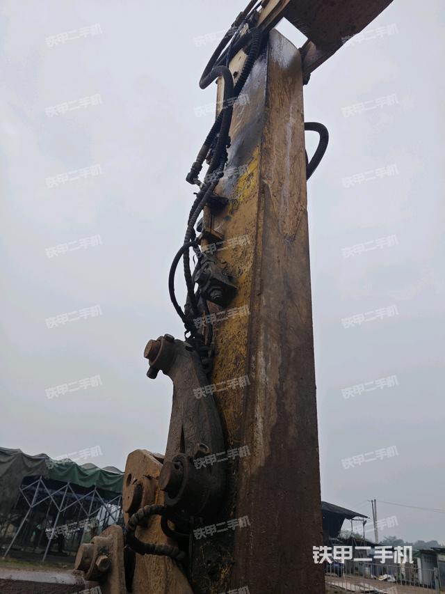 小臂整体左后（工作和回转装置）