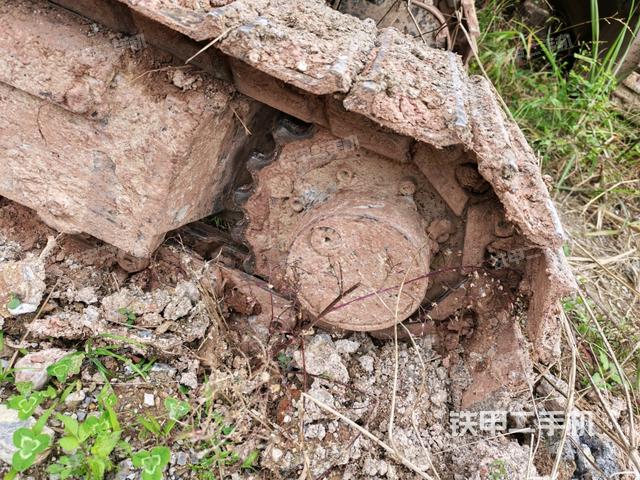 左导向轮（行走机构）