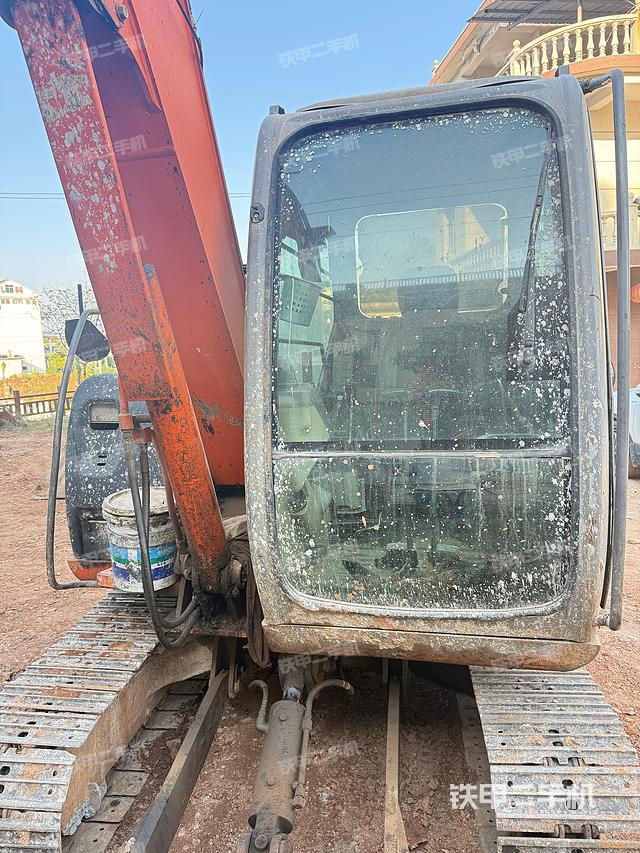 駕駛室整體（整機(jī)外觀）