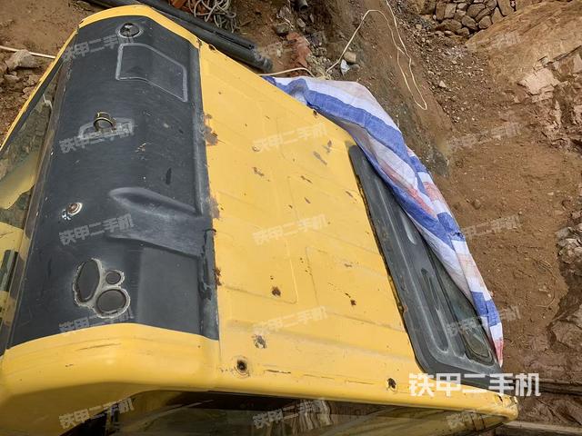 驾驶室顶部（整机外观）