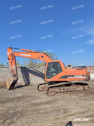 斗山DH225-7挖掘机