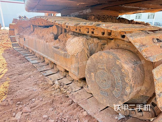 單側(cè)履帶整體（整機(jī)外觀）