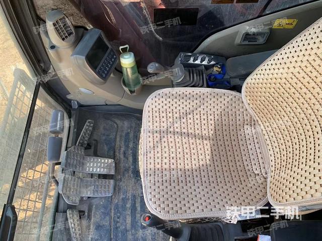 駕駛室整體（整機(jī)外觀）