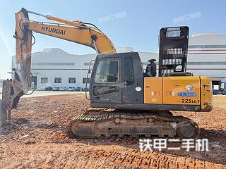 現(xiàn)代R215-7C挖掘機