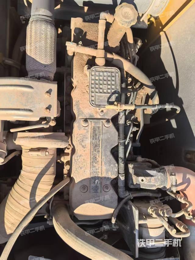 发动机室（上车部件）