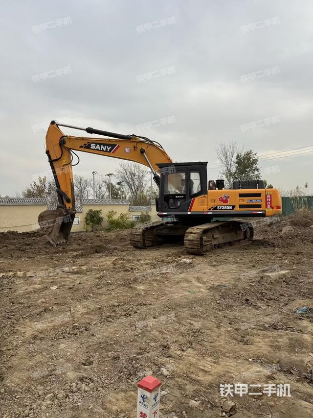 三一重工SY305H挖掘機(jī)