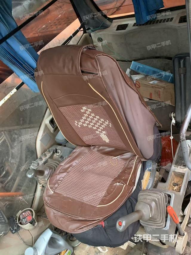 驾驶室整体（整机外观）