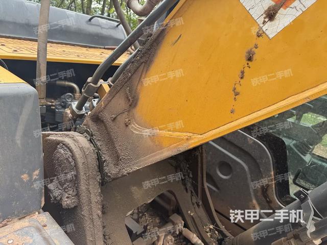 大臂根部 斜视（工作和回转装置）